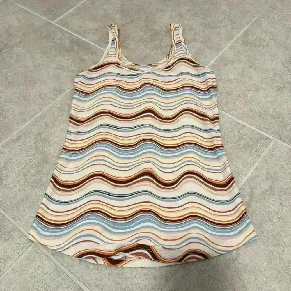 Women's Multicolor Wave-Print Tank Top